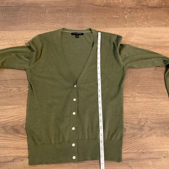 Banana Republic Factory olive cardigan, S - Picture 5 of 6